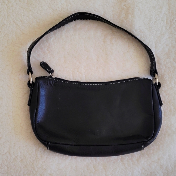 Wilson's Leather Maxima Black Leather Purse/Bag - Picture 6 of 12
